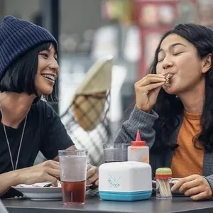 adaptasi novel indonesia - ilustrasi berita 12 Adaptasi Novel Indonesia Berperingkat Tinggi yang Wajib Ditonton