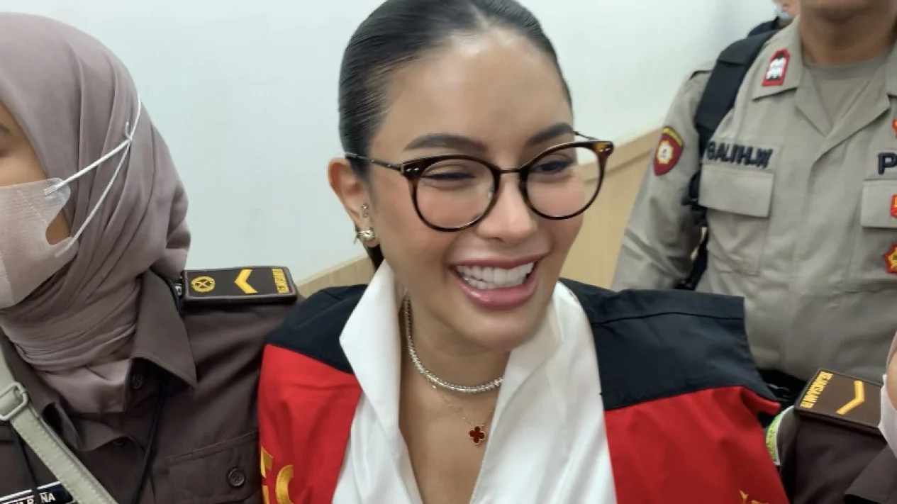 nikita mirzani - ilustrasi berita Nikita Mirzani Video Call dari Rutan; Sampaikan Pesan Tajam untuk Haters