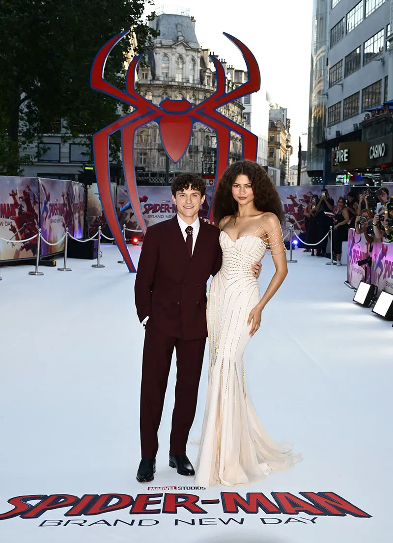 penampilan zendaya - ilustrasi berita Penampilan Zendaya Jadi Sorotan di Premier London 'Spider-Man: Brand New Day'