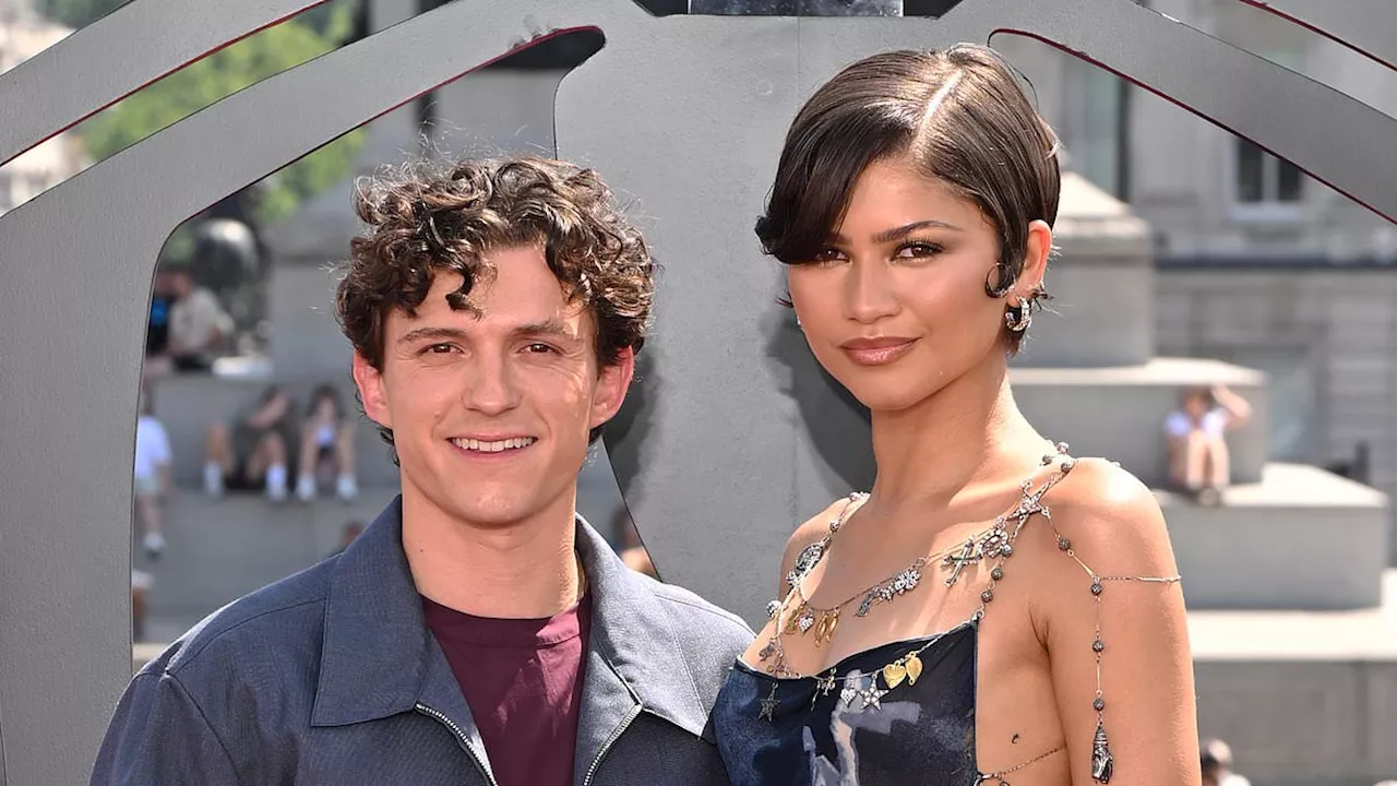 pesta kastil mewah Tom Holland dan Zendaya Siapkan Pesta Kastil Mewah di… pesta kastil mewah - ilustrasi berita Tom Holland dan Zendaya Siapkan Pesta Kastil Mewah di Belvoir setelah Pernikahan…