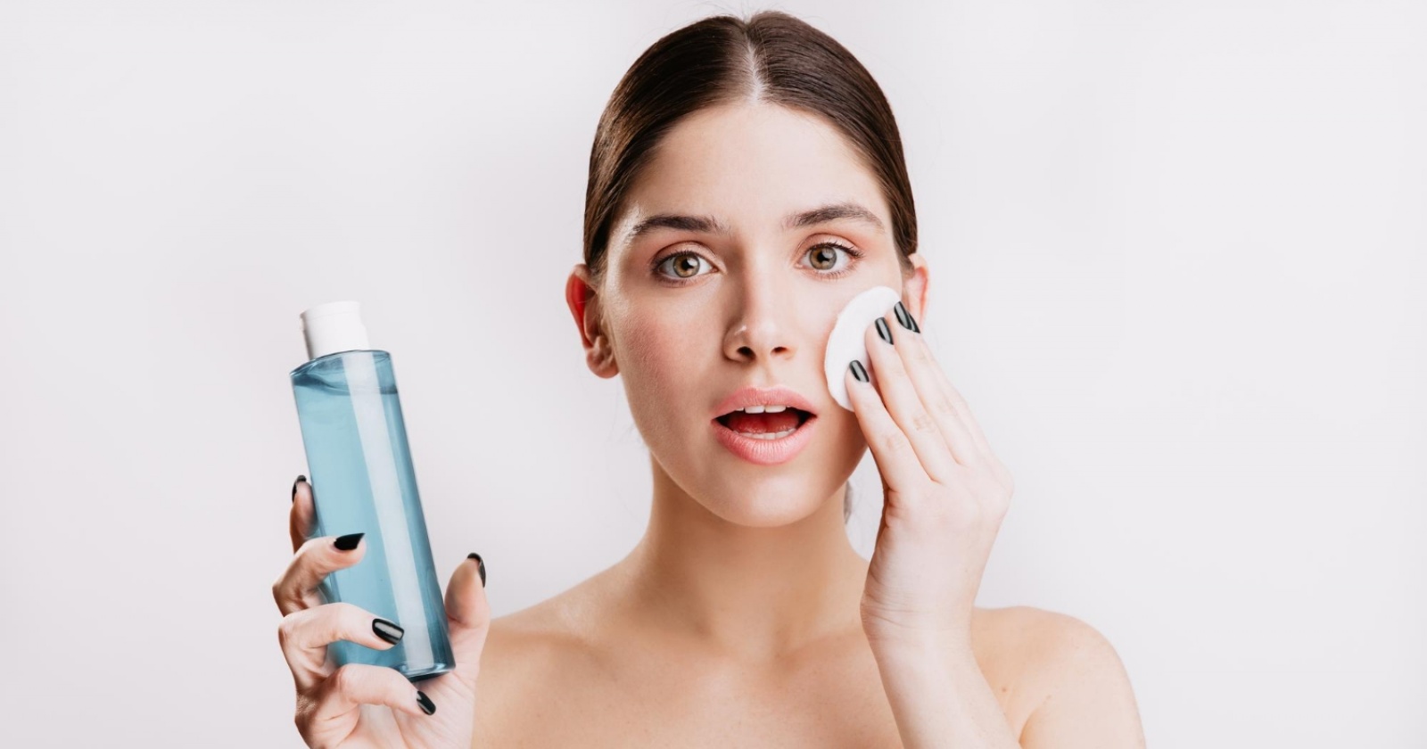 micellar water Micellar Water Saja Belum Cukup untuk Menghapus Sunscreen… micellar water - ilustrasi berita Micellar Water Saja Belum Cukup untuk Menghapus Sunscreen Waterproof, Pilih Double…